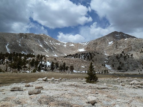 Cirque Peak on approach to Cirque Lake