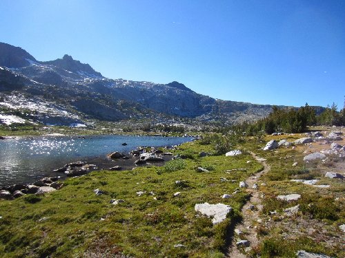 Use trail along 1,000 Island Lake