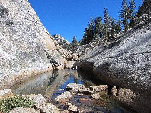 Eventually the river cliffs out on both sides.