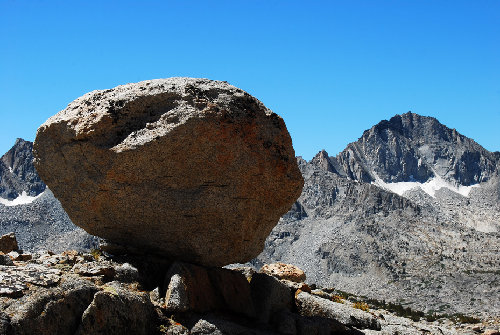 eratic boulder dusy72.jpg