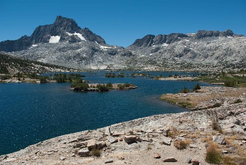 Thousand Island Lake in poor noon lighting